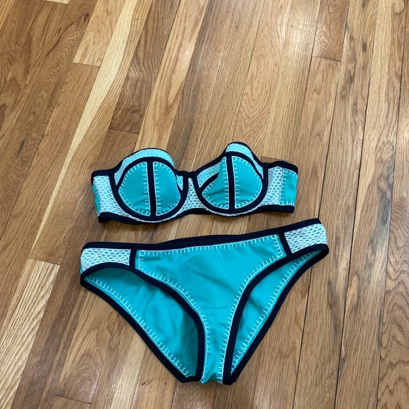 Bar111 Bikini Swim Suit Set Green Size Small Top M Bottom. 
I’2 - Picture 5 of 10